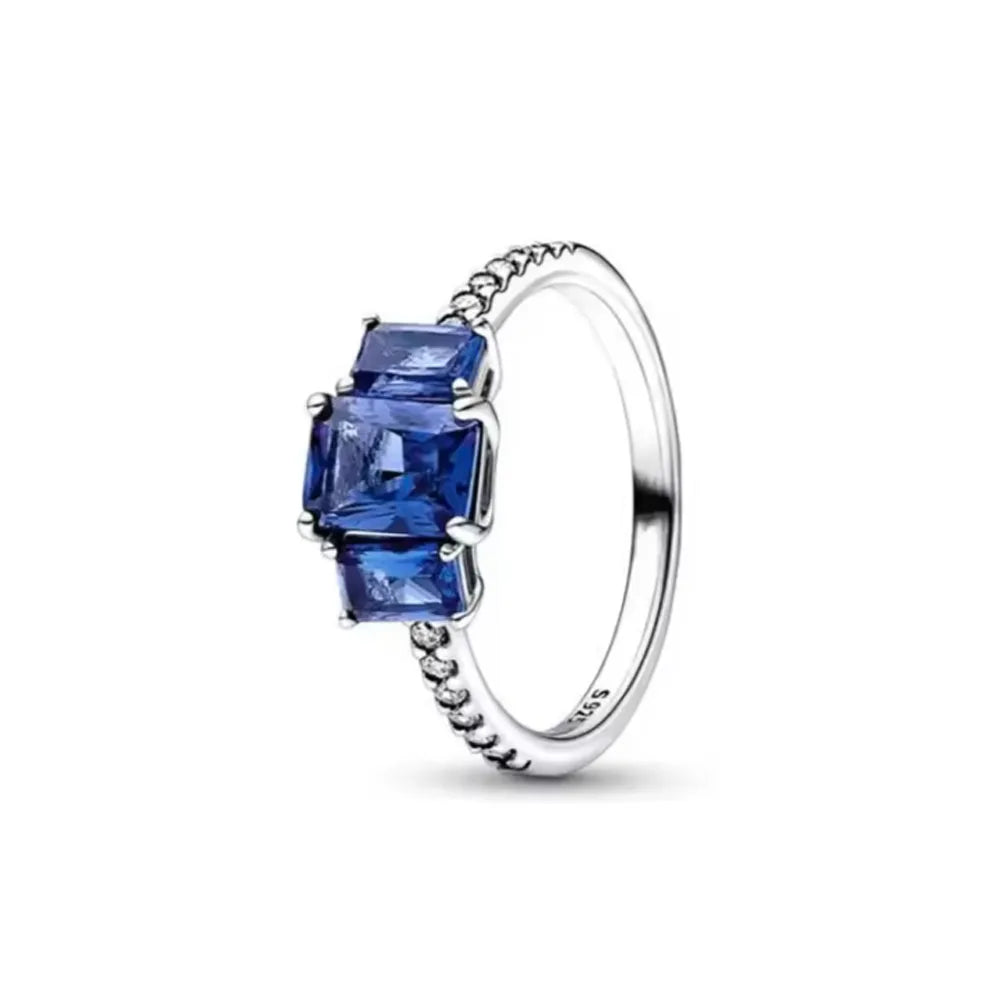 2026 Heiß verkaufter Ring aus 925er Sterlingsilber mit Herz-, Schmetterlings- und Blumenmotiv, exquisites und charmantes Schmuckgeschenk für europäische Frauen