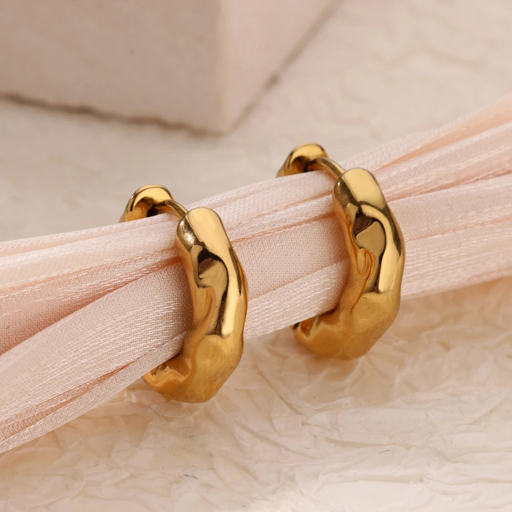 Edelstahl Ohrhänger für Damen Goldfarbe Neuheiten Geometrische Kleine Creolen 2024 Trend Hochzeitsschmuck Geschenk