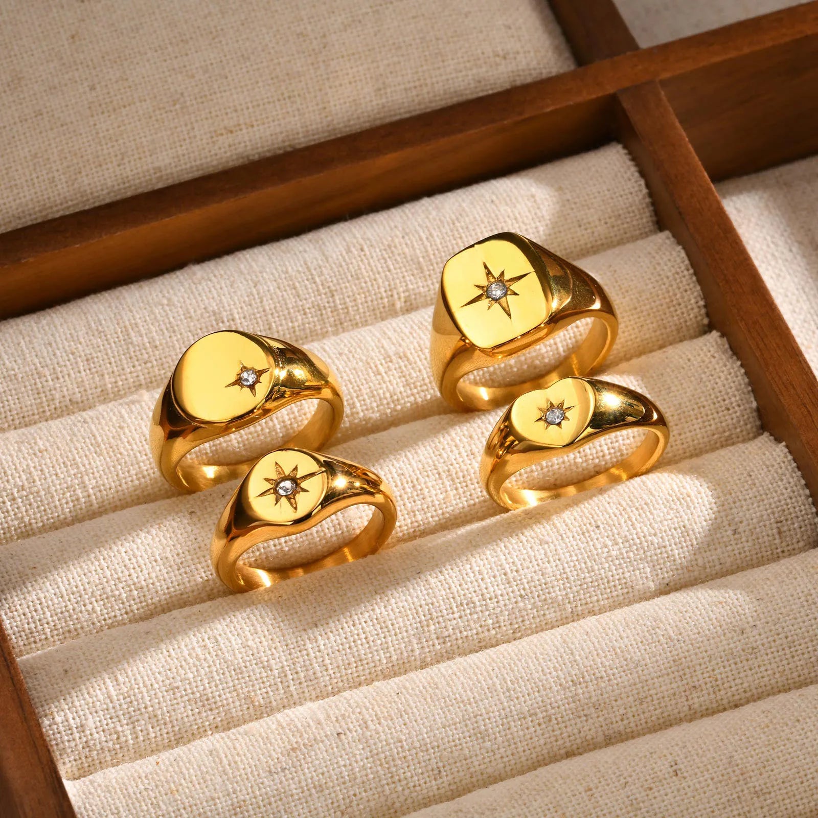 Anillo meñique de sello con sol de acero inoxidable, anillo con incrustaciones de circonita cúbica, chapado en oro, joyería de moda que no se deslustra