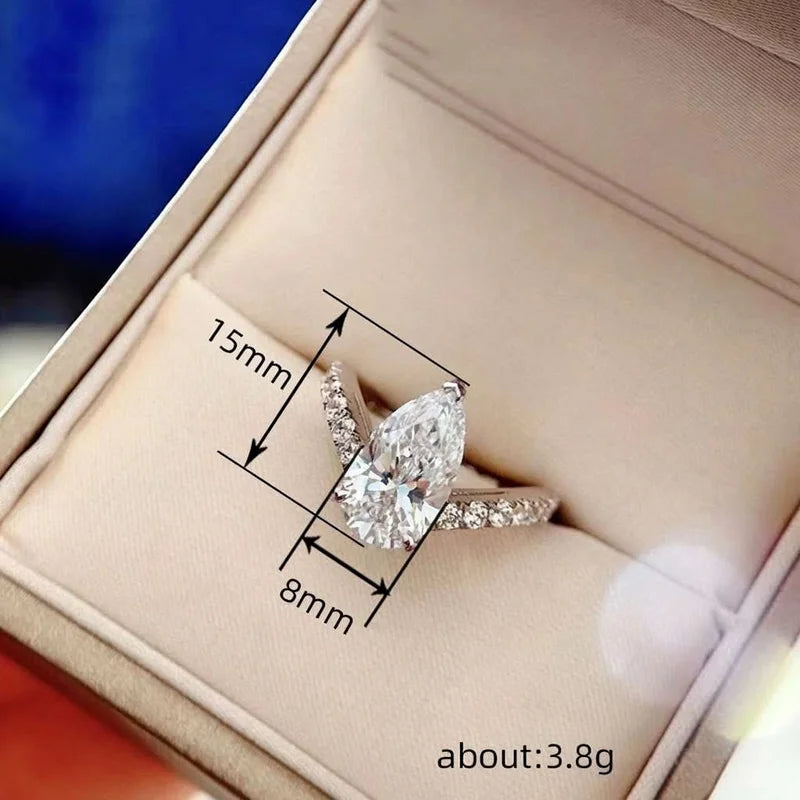 925 Sterling Silber Neuer leichter Luxus Wassertropfen Würfel Zirkonia Ring Verlobung Personalisiertes Mode Kristall Party Schmuck Geschenk