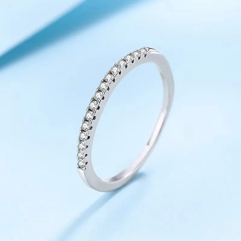 NeeTim Moissanit-Ring 925er Sterlingsilber mit Weißgoldbeschichtung, Labor-Diamant-Eternity-Band Verlobungs-Eheringe für Frauen