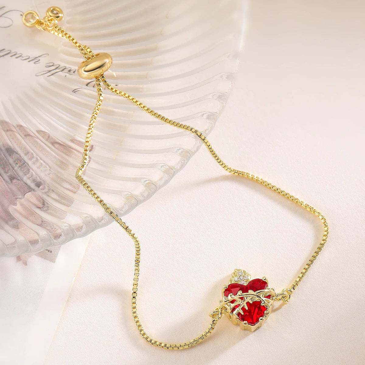 NEWBUY Zarte 4 Stil Rot Kristall Herz Charms Armbänder für Frauen Verstellbar Glänzend CZ Party Schmuck Damen