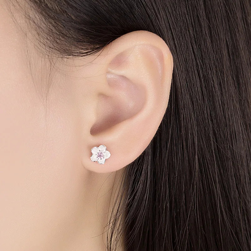 925er Sterlingsilber Rosa Lila Zirkon Blume Kleine Ohrstecker für Frauen Hochzeit Elegante Luxus Schmuck Accessoires Großhandel