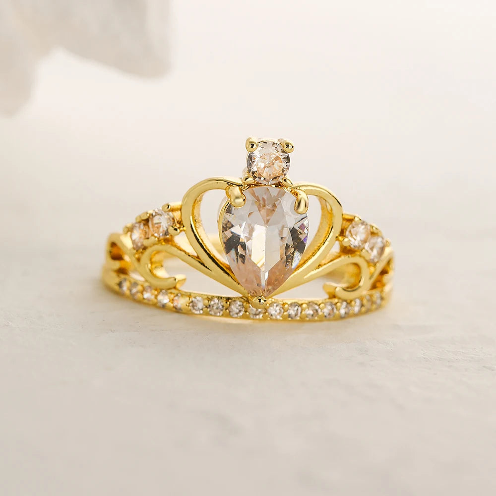 NEWBUY 2025 Trendige goldfarbene Kronen-Anhänger-Fingerringe, offenes Design, verstellbar, glänzende Zirkonia-Hochzeits-Schmuck für Damen