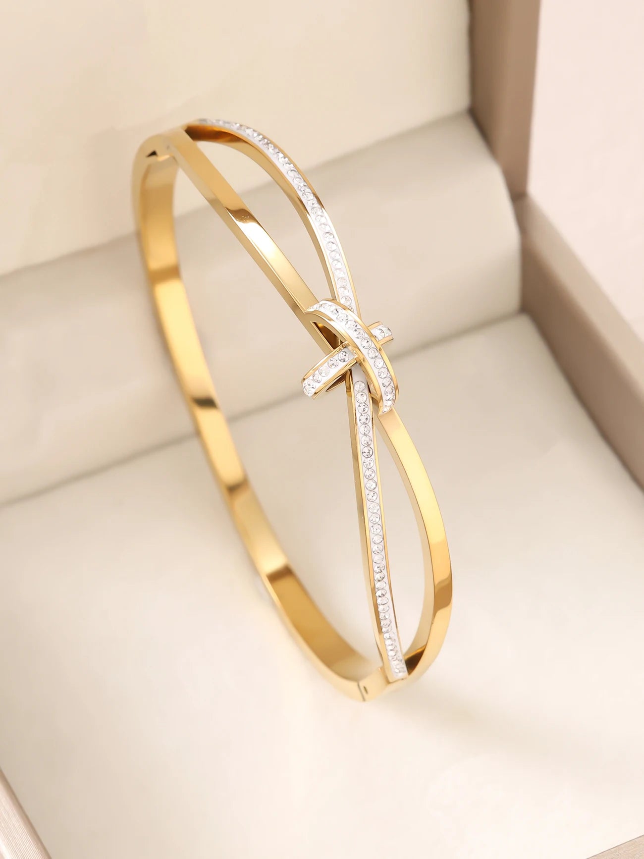 1 Stück 18K vergoldetes stapelbares Edelstahlarmband mit Kette und Kleeblatt-Design, Modischer Stil für Damen, Geeignet für Freizeit