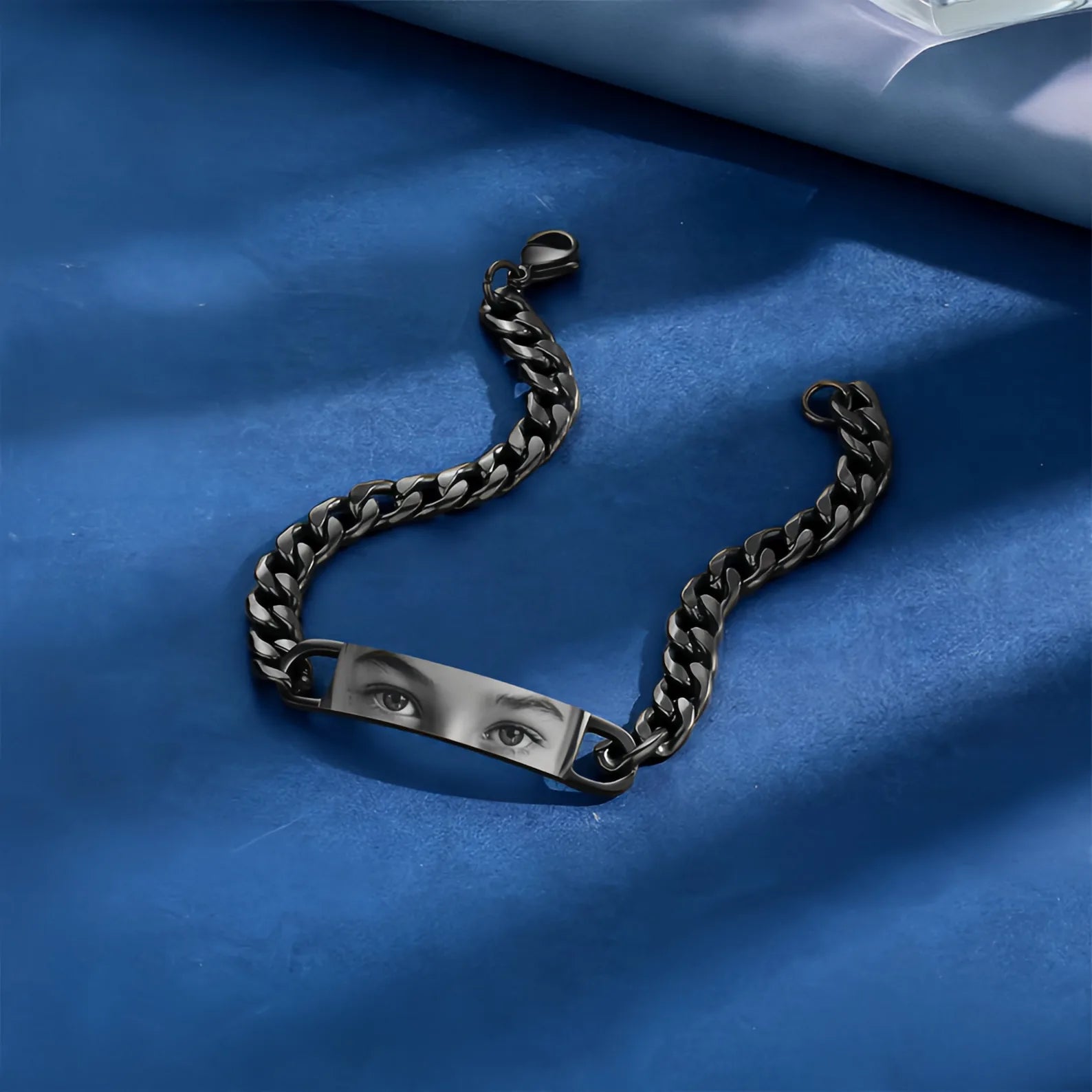 Personalisiertes Armband aus Edelstahl für Damen und Herren mit realistischer Augen-Gravur – flippiger Schmuck für Paare mit Foto