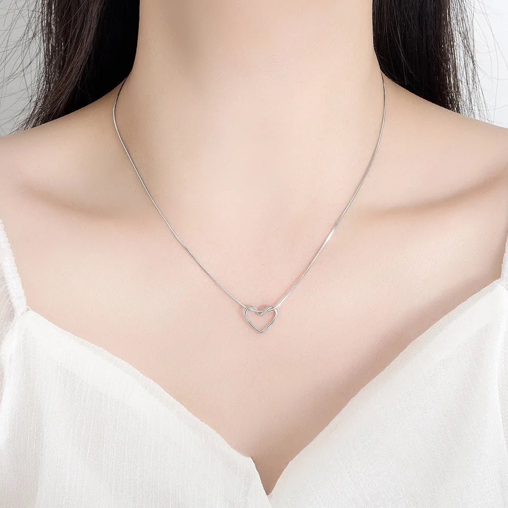 Collares con cadena de serpiente y corazón de línea de plata de ley 925 para mujer, joyería de lujo vintage al por mayor, Argent 925