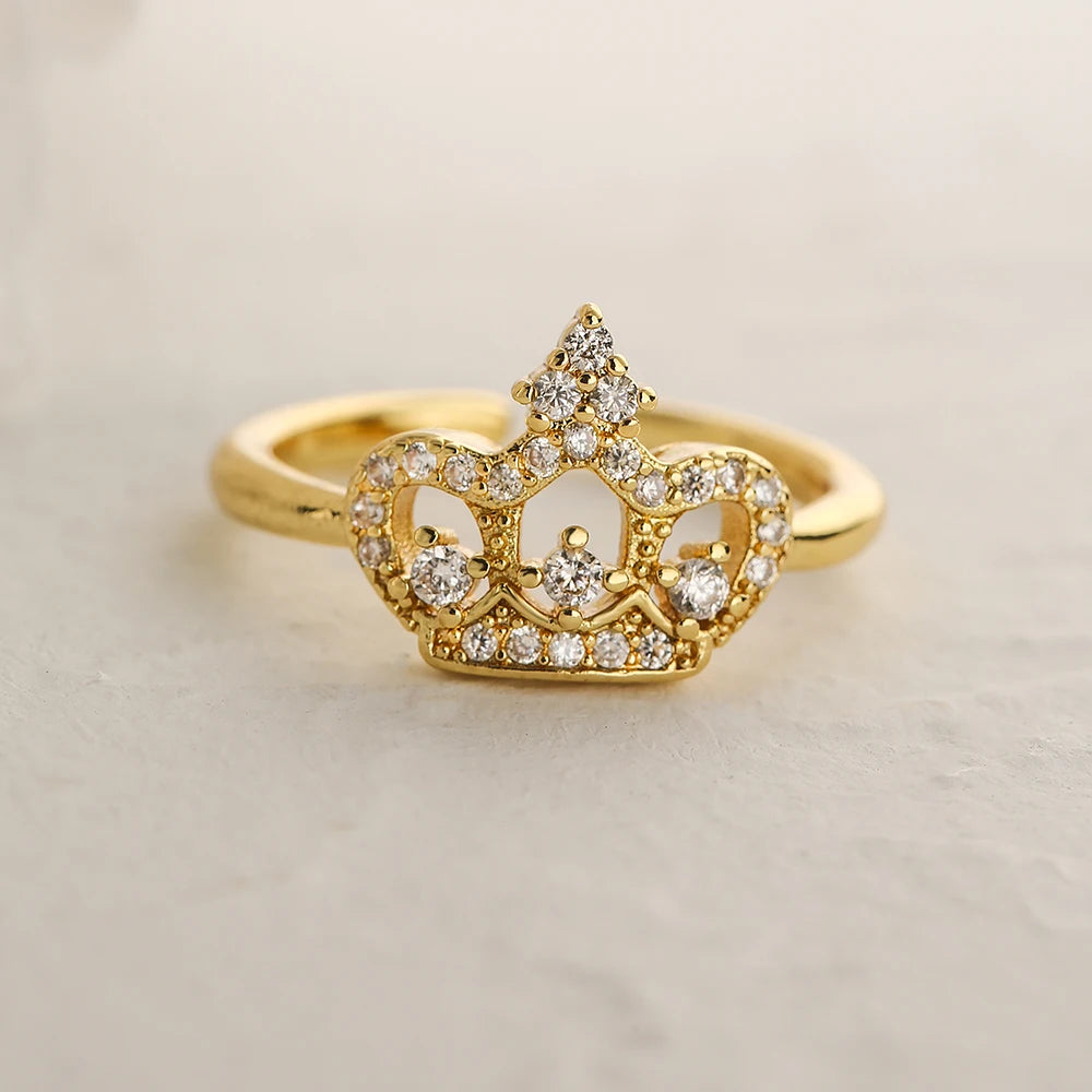 NEWBUY 2025 Trendige goldfarbene Kronen-Anhänger-Fingerringe, offenes Design, verstellbar, glänzende Zirkonia-Hochzeits-Schmuck für Damen