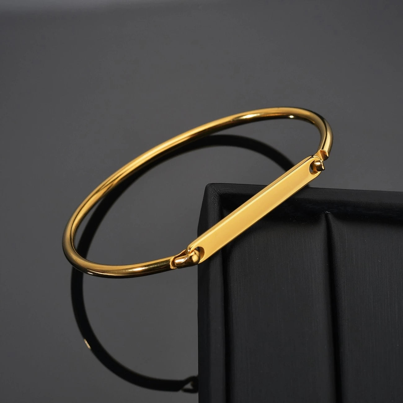 Afirstee Edelstahl Armband mit Gravur für Damen, verstellbar, goldfarben, Datum, Buchstaben, Armband, Schmuckgeschenk