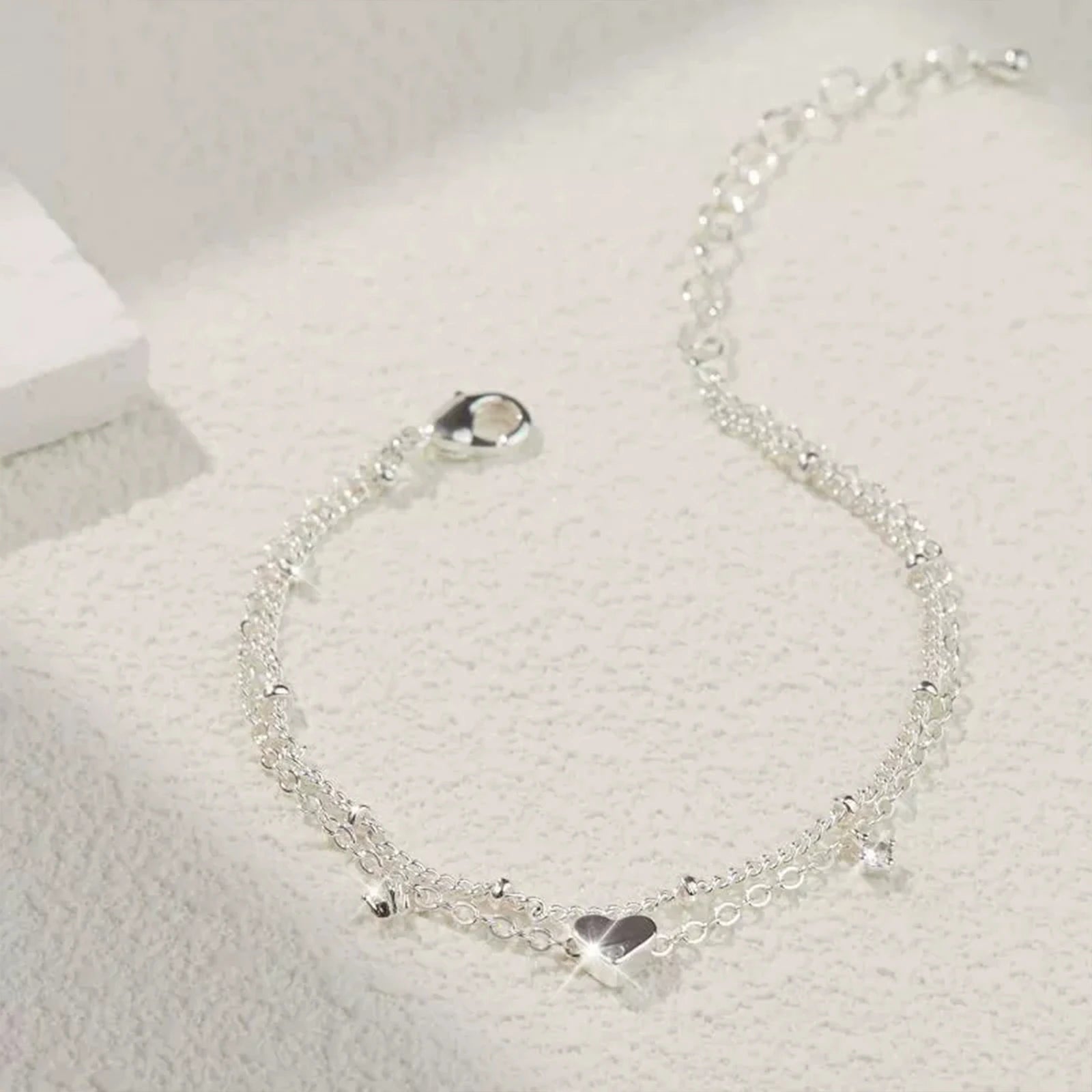 925 versilberte Zirkonia-Fußkettchen für Frauen Mädchen Trendy Neue Wasserdichte Herz-Charm Zierliche Ketten-Fußkettchen Schmuckgeschenke