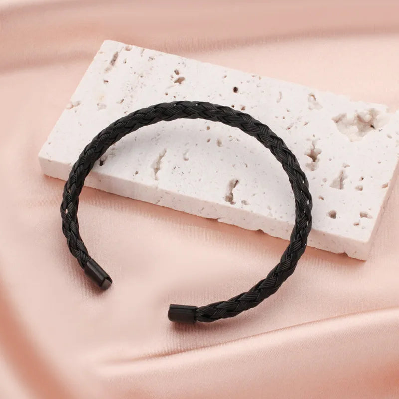 1 Stück Titan-Stahl-Armreif, geflochten, trendiger und minimalistischer Stil, Stahldraht geflochten, verstellbares C-förmiges Armband