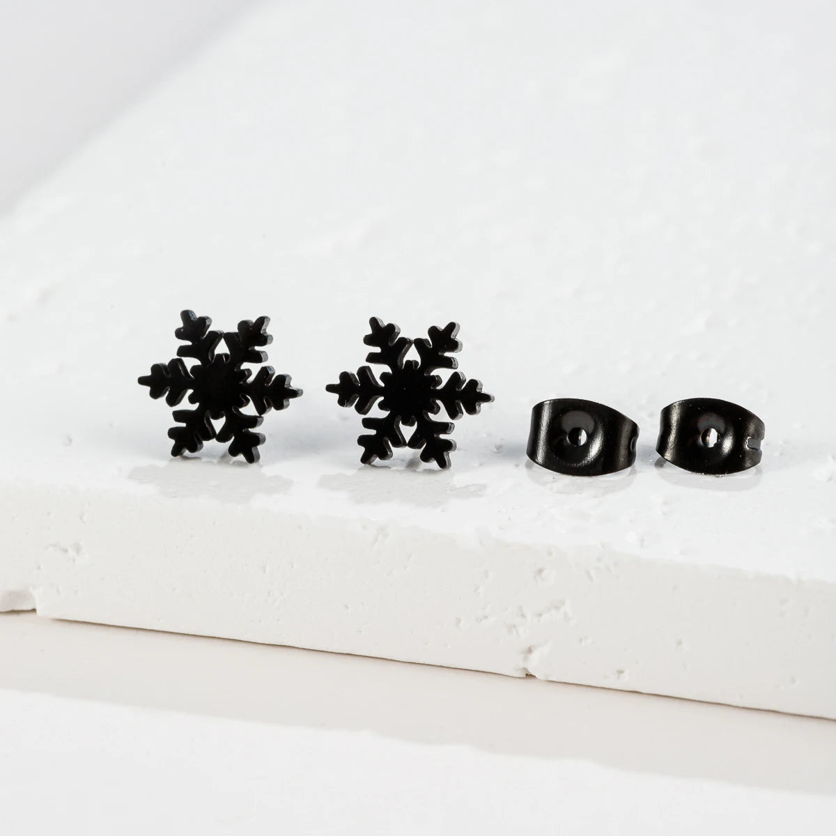 High Quality Stainless Steel Stud Earrings Girl Snowflake Elk Deer Silver Color Tragus Piercing Women'S Earrings Christmas Gifts