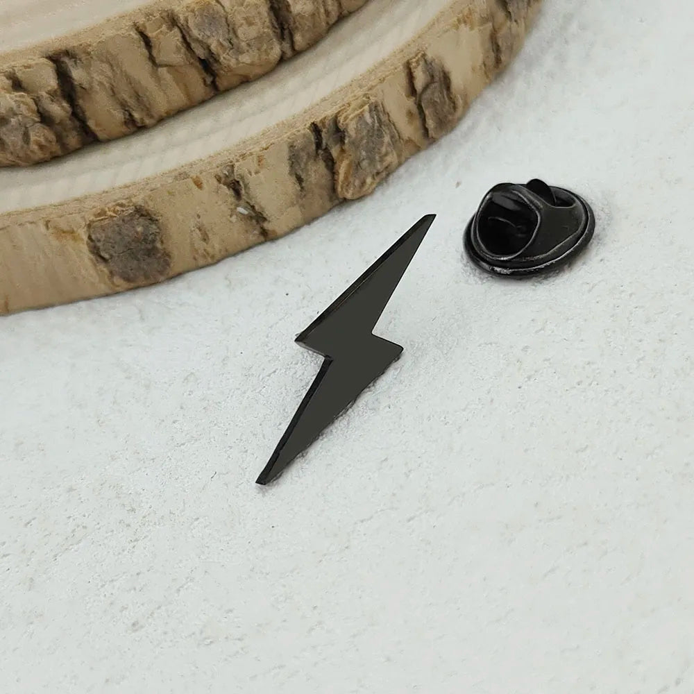 Kreative Blitzform-Brosche aus Edelstahl, wasserdichtes und farbechtes Abzeichen-Set, Anzug-Reversnadel, zum Tragen auf Hochzeiten und Partys