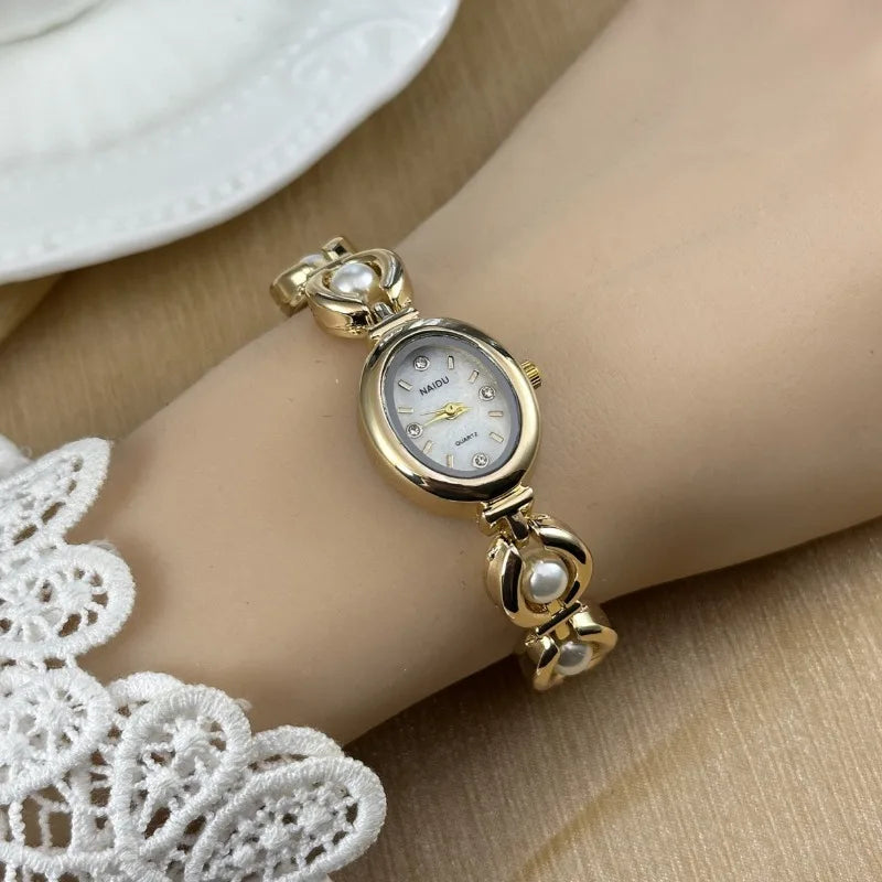 Luxuriöse Perlenarmbanduhr Mode Damenuhr Quarzuhren Marke Ovales Zifferblatt Kleideruhren Dropshipping Relojes Para Mujer
