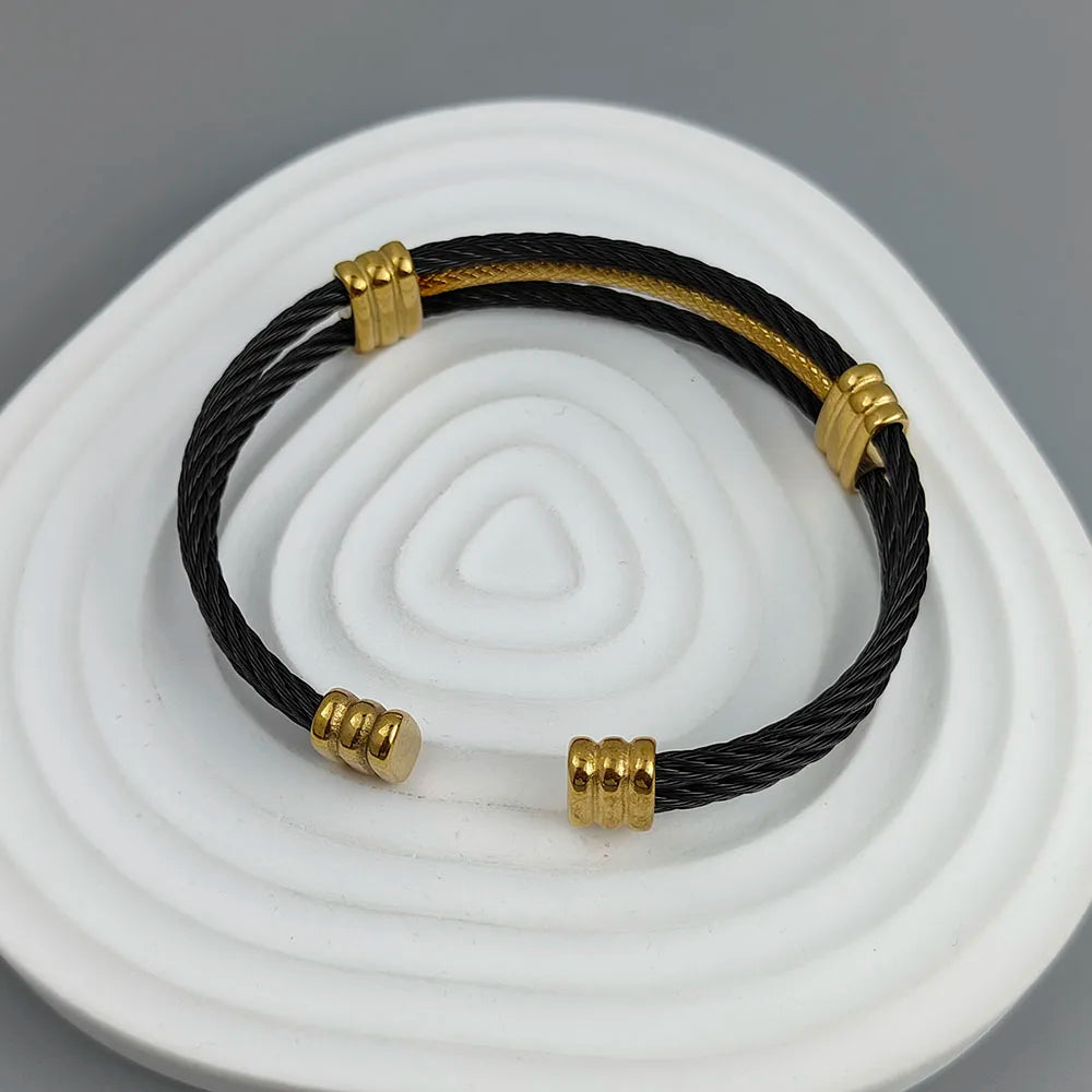 Neues dreilagiges Stahlseil-Armband aus vergoldetem Edelstahl 18K, hochwertiges wasserdichtes Partnerarmband, Ehefrau-Geschenk