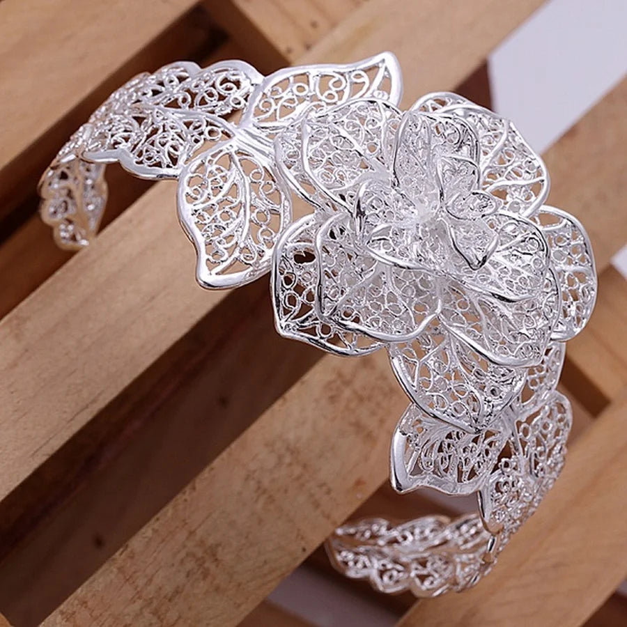 925er Sterlingsilber Armreif Heißer Verlobungsschmuck Exquisiter Retro-Charme Hohl Große Damen Blüten Öffnungsarmband