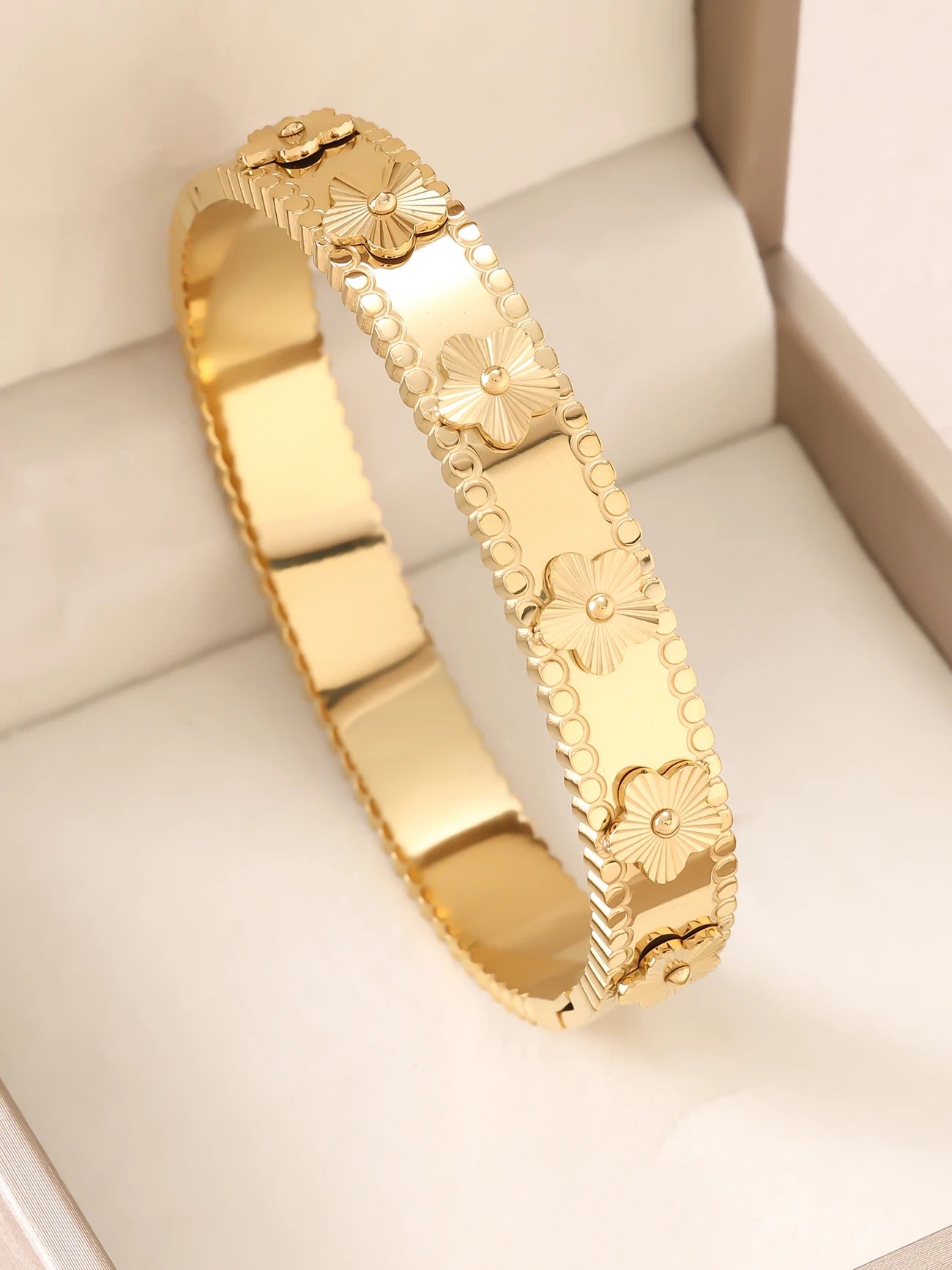 1 Stück/Set Damen Hochzeitsschmuck Party Feiertag Valentinstag Geschenk Edelstahl Armband 18K vergoldet Armband