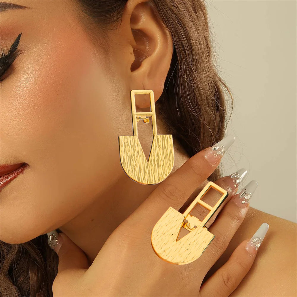 Afrikanisches Schmuckset 18K vergoldet für Partys, Ohrclips und Fingerring, 2-teiliges Set für Verlobungen, Dubai Ohrringe Ring Schmuck