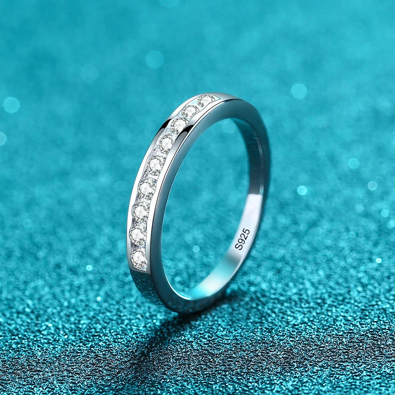 NeeTim 2mm Moissanit Ring für Damen, 925 Sterling Silber Ringe mit Goldbeschichtung, Hochzeitsantrag, Verlobungsring, Band