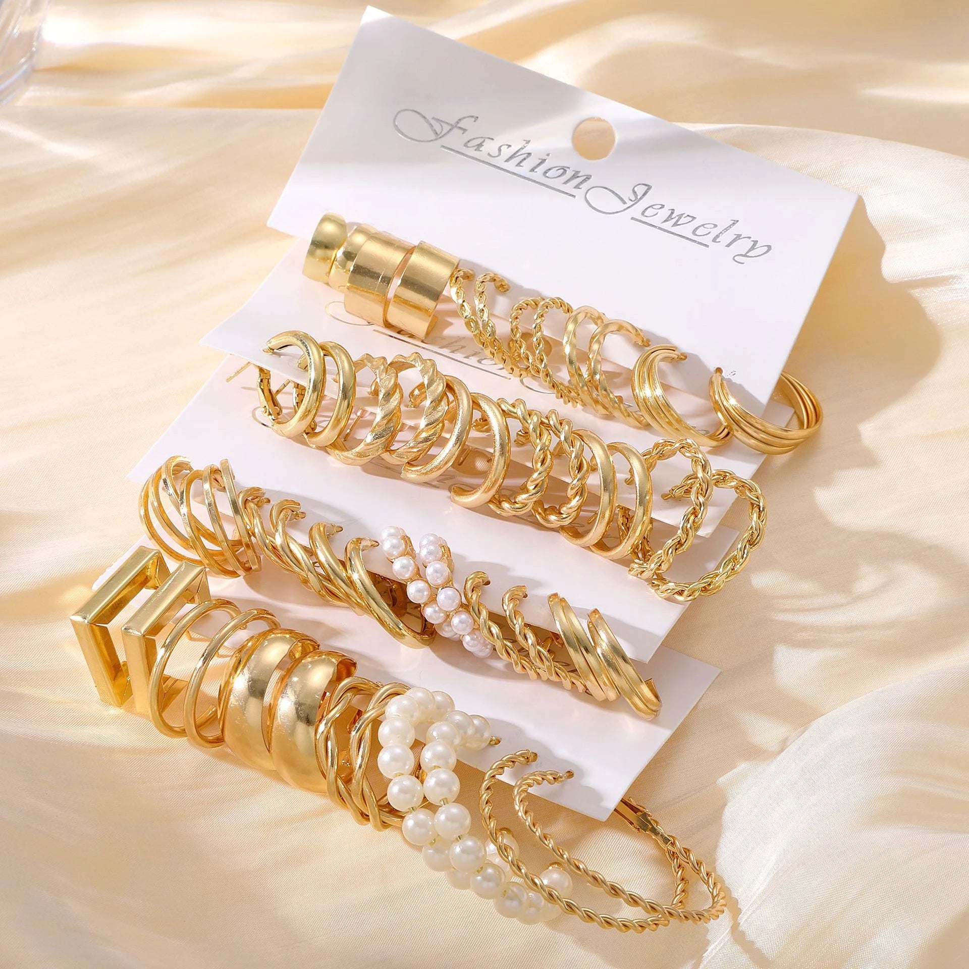 48 Stück Boho Große Kreolen Ohrring Sets für Frauen Goldfarbe Böhmische Vintage Perlenohrringe Herz Zirkon Ohrstecker Schmuck Geschenke