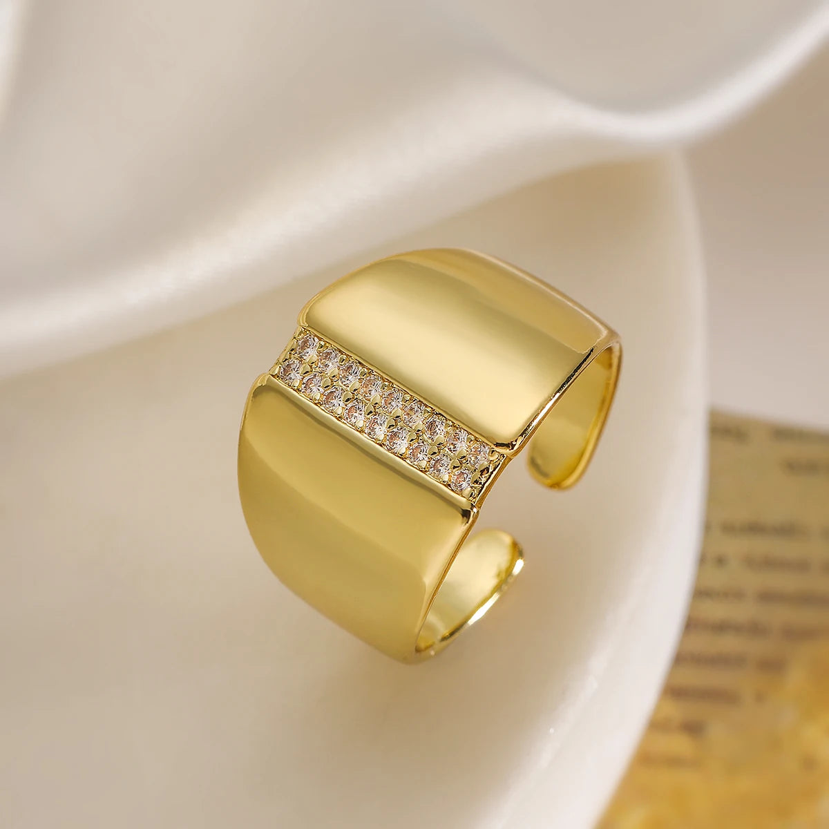 NEWBUY Luxus AAA Zirkonia Inlay Kupfer Hochzeitsschmuck Goldfarbe Statement Geometrische Form Offene Designringe Für Frauen