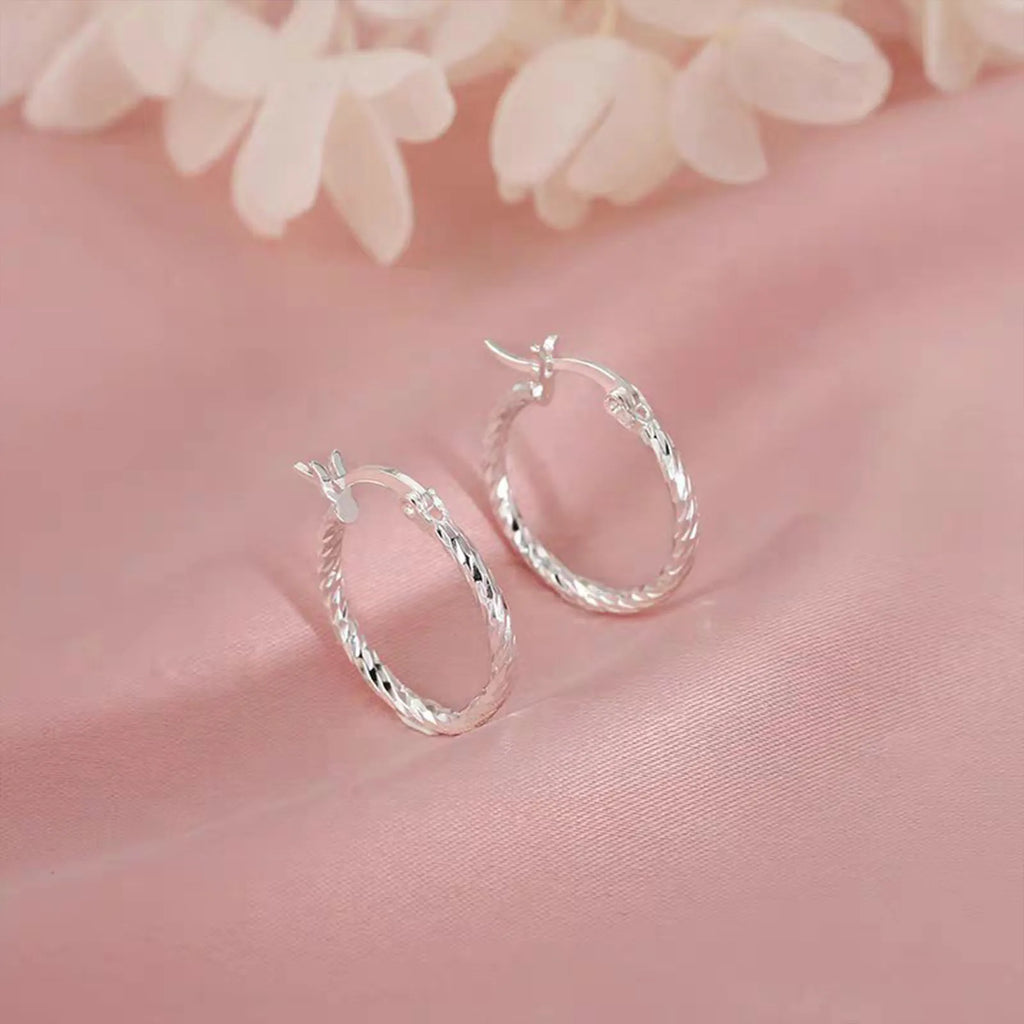 S925 Silber Geometrische Verdrehte Kreis Ohrringe Damen Elegant Einzigartiges Design Koreanische Vielseitige Funkelnde Blumenohrstecker
