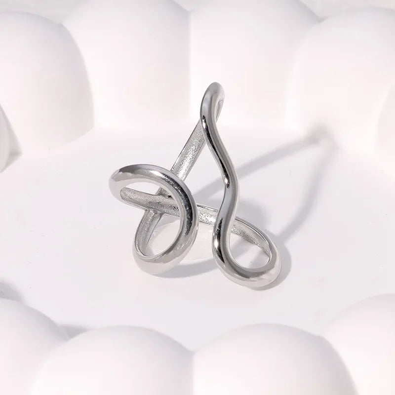 LATS Edelstahl Goldfarbene Ringe für Damen und Herren 2024 Farbecht Beliebte Party Personalisierte Überzogene Charms Schmuck Geschenke