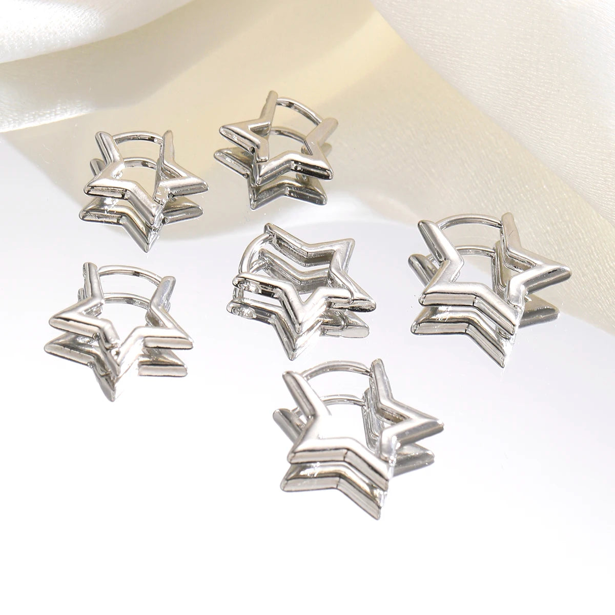 3 Paar/Set Punk Geometrische Stern-Creolen für Damen, einfache goldfarbene Kupfer-Metall-Kreis-Huggie-Ohrringe, neuer Unisex-Schmuck