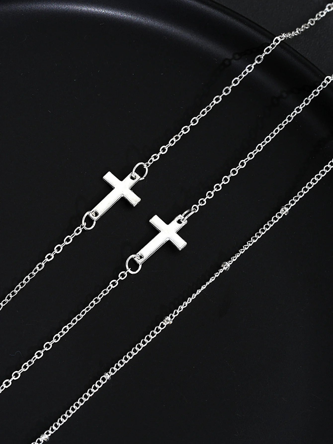 Vintage Goldfarbene Metallkreuz-Anhänger Halskette Armband Schmuckset für Damen Schlichter Minimalistischer Schmuck für den Alltag