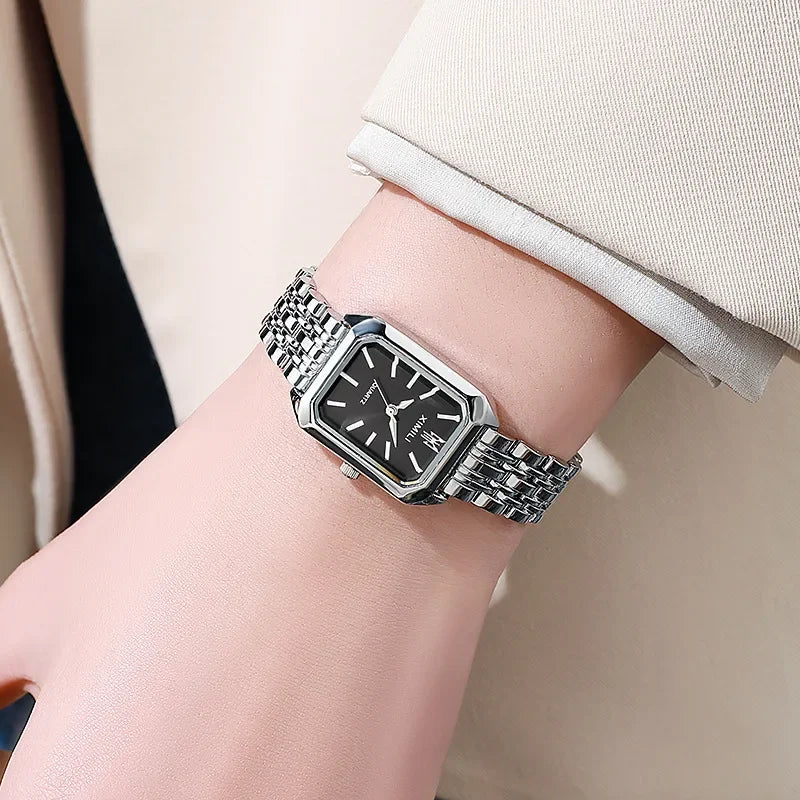 2025 Marca de moda de acero inoxidable correa de reloj para mujer, reloj de pulsera de cuarzo de lujo, reloj de cuarzo cuadrado simple para estudiantes
