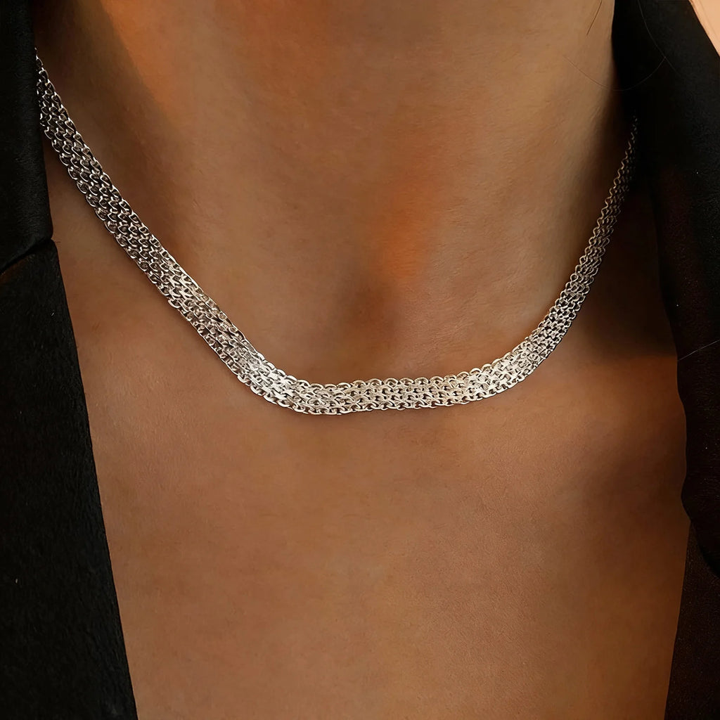 S925Plata europea y americana simple y única, collar ancho calado trenzado, cadena de clavícula de moda ins