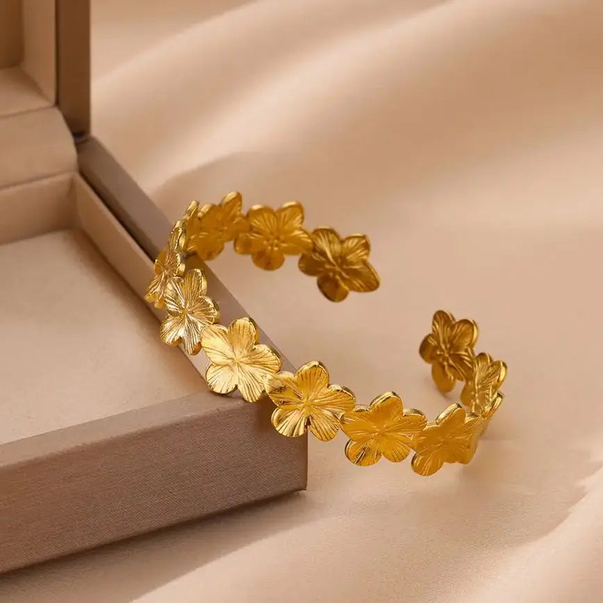 Vintage Blumenarmreifen für Damen Goldfarbene Edelstahl Blumenarmreifen Armbänder Damen Schmuck Party Geschenk Pulseras