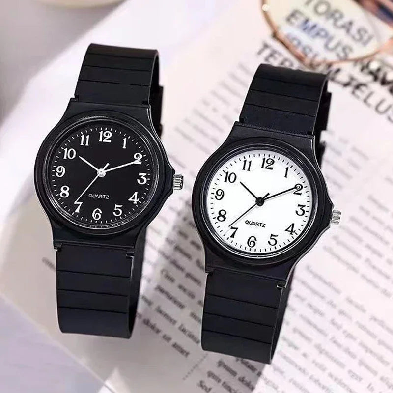 Armbanduhr Silikonband Einfache Damenuhr Studenten Damen Quarzuhr Wasserdichtes rundes kleines Zifferblatt für Frauen