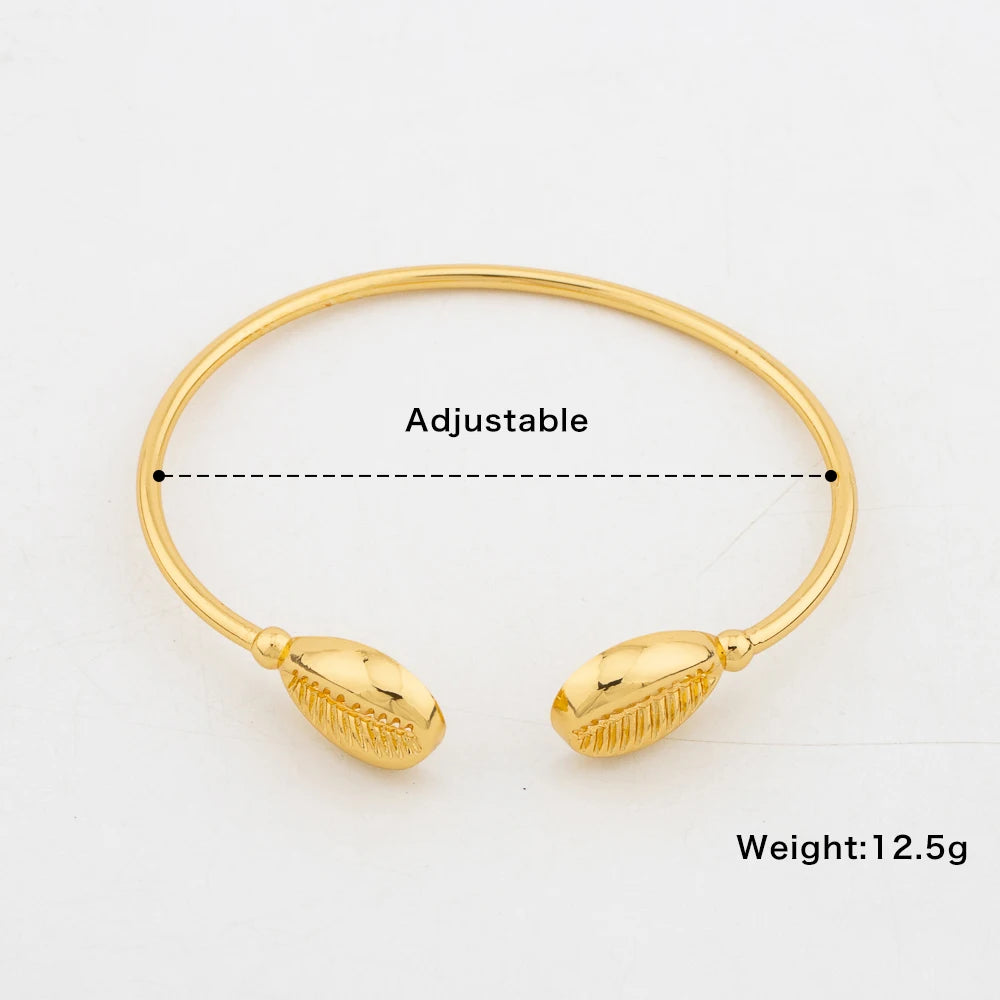 Goldfarbenes Manschettenarmreif-Set für afrikanische Frauen Exquisiter Charm-Armreif Neues Design Handarmband Schmuck-Set Accessoires Großhandel