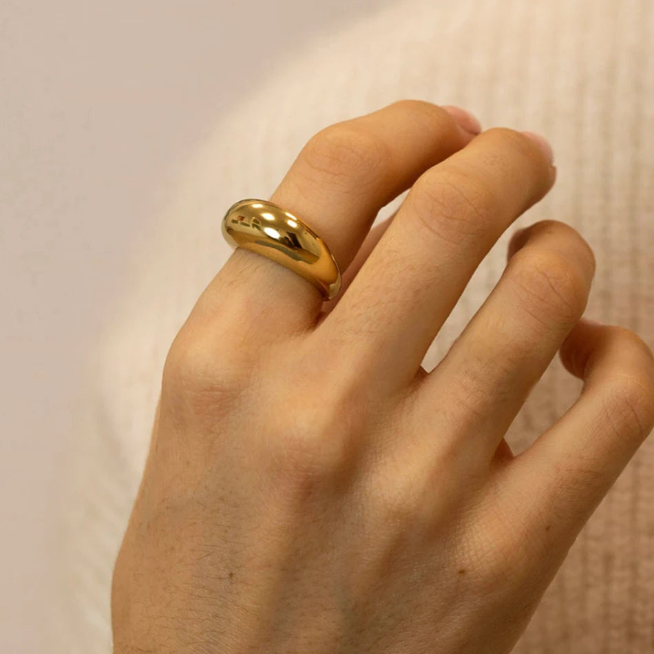COLALA Wasserdichte, modische, schlichte Edelstahlringe für Frauen, Bogenringe Schmuck, nicht verblassend, geometrischer Ring Größe 5 6 7 8
