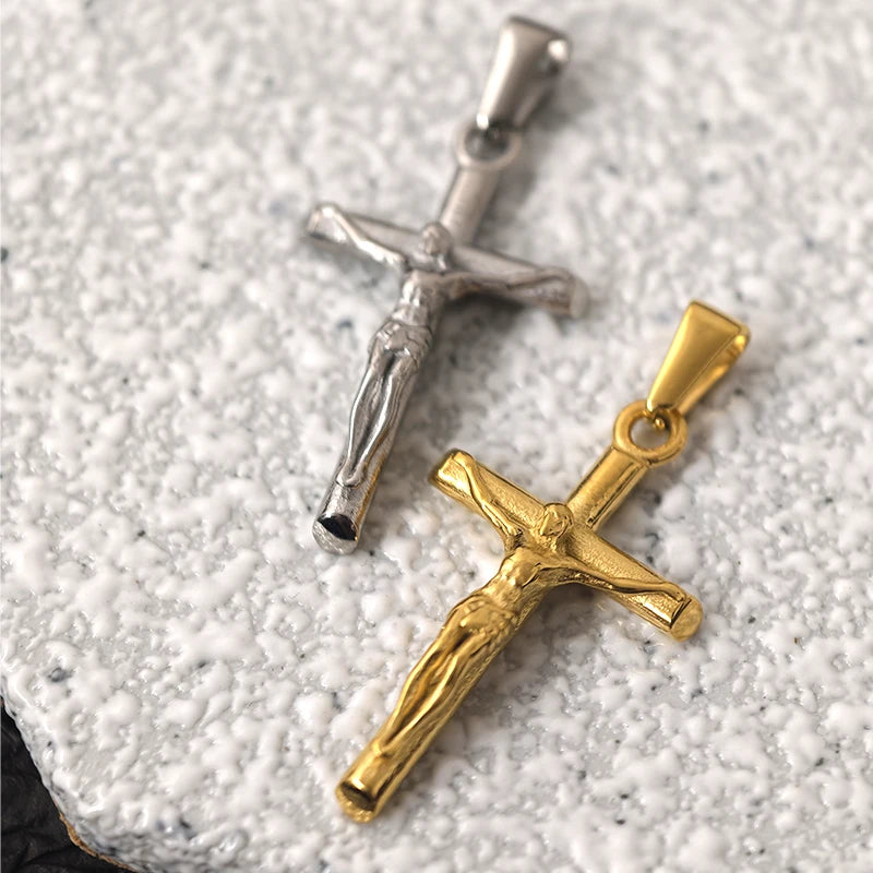 Clásico collar con cruz de Jesús, chapado en oro de 18 quilates, de acero inoxidable, joyería religiosa pulida y duradera para hombres, mujeres y cristianos