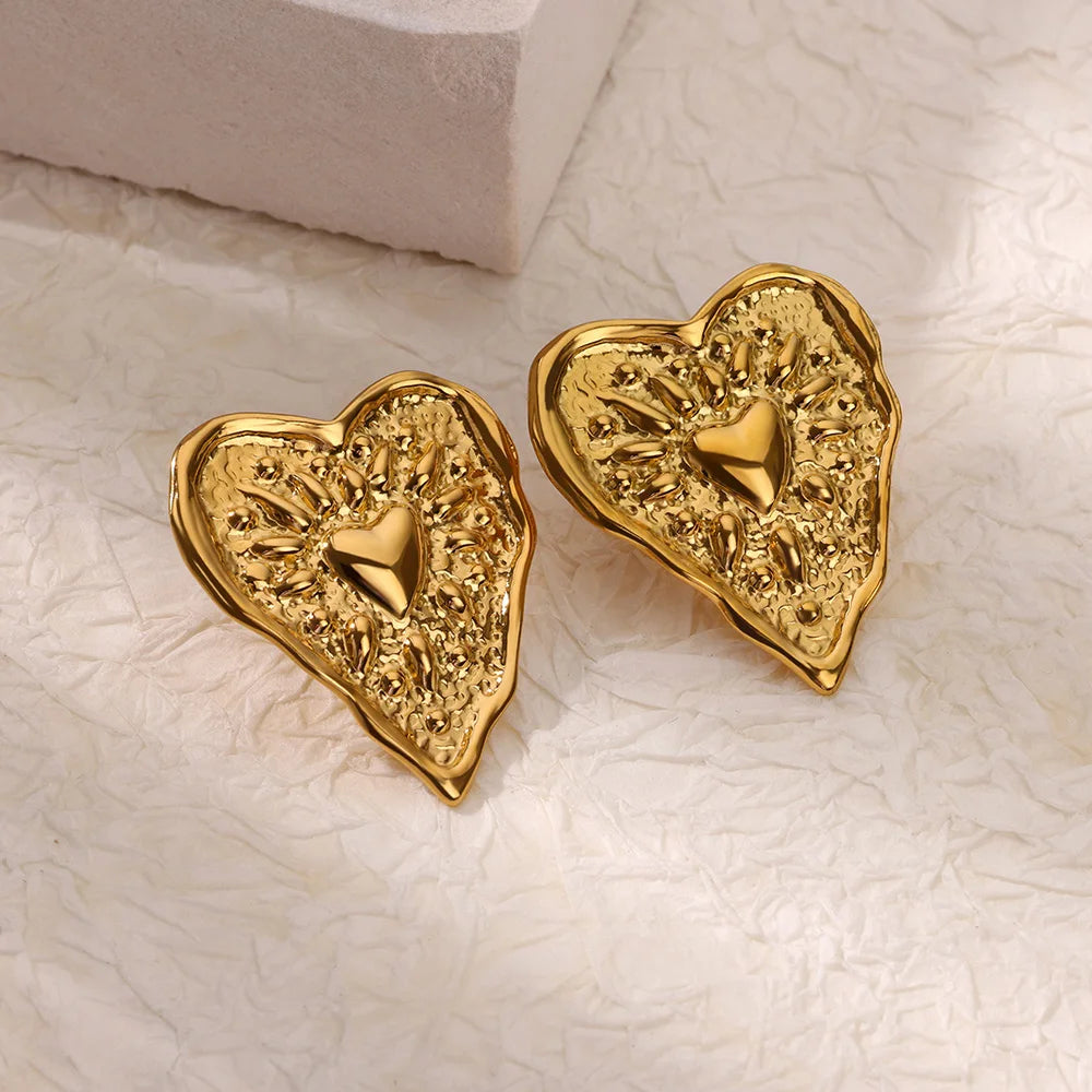 Edelstahl unregelmäßige Herztextur Ohrstecker für Damen Goldfarbenes Herz Hochzeit Ästhetischer Ohrring Schmuck Accessoires