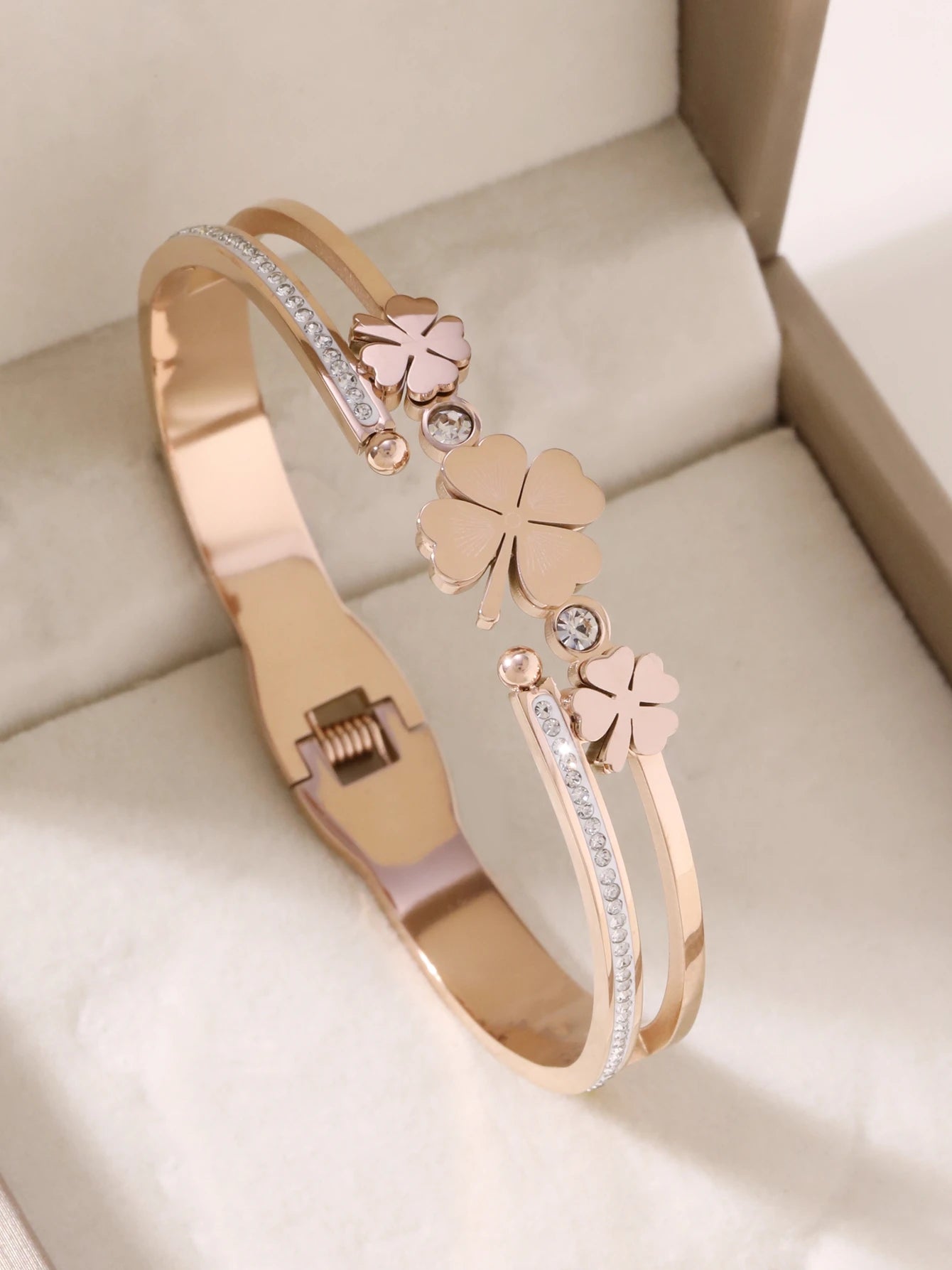 1 Stück/Set Damen Hochzeitsschmuck Party Feiertag Valentinstag Geschenk Edelstahl Armband 18K vergoldet Armband