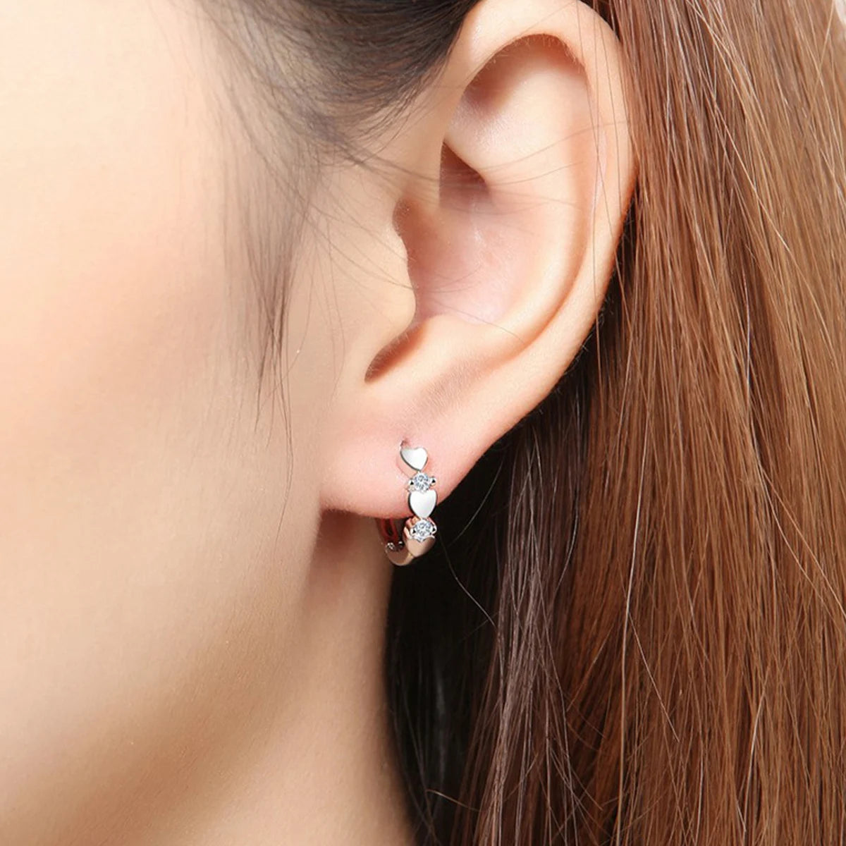 Niedliche Herz-Creolen, kleine Ohrringe für Frauen, 3 Metallfarben, trendige Mädchen-Ohrringe, schicke Accessoires, Statement-Schmuck
