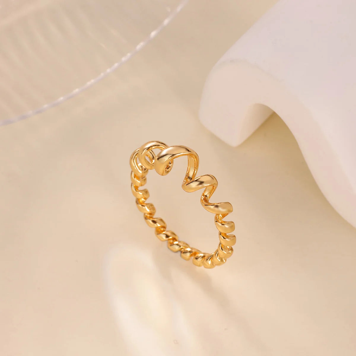 Luxus Zirkon Geometrischer Twist Ring für Damen Edelstahl Goldfarbe Vintage Fingerring 2026 Mode Hochzeit Paar Schmuck
