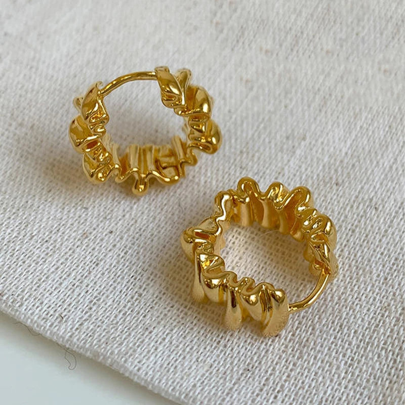 Irregular Wavy Pleated Earrings for Women Retro Trendy Copper Metal Earrings Design Simple Temperament Senior Fashion Jewelry