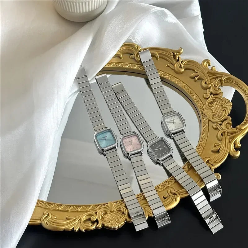 Nuevo Reloj de Pulsera de Cuarzo de Acero Cuadrado Retro Minimalista de Marca Nueva, Pequeño Dial, Temperamento, Reloj de Pulsera para Estudiante Femenina, Dropshipping