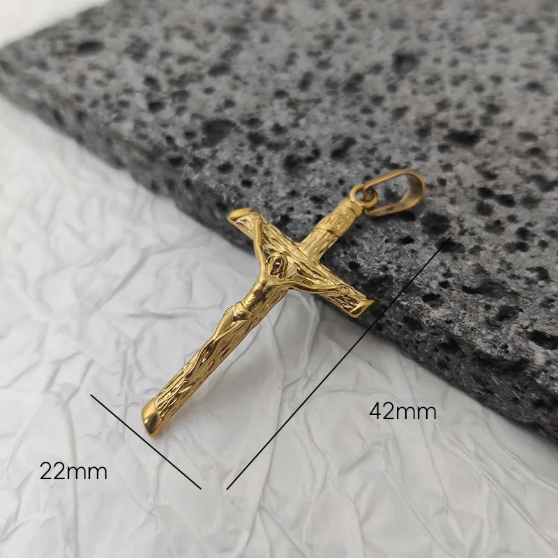 Nuevo Diseño 18K Chapado en Oro Impermeable Acero Inoxidable Colgante Cruz de Jesús Para Hombres Amuletos Religiosos