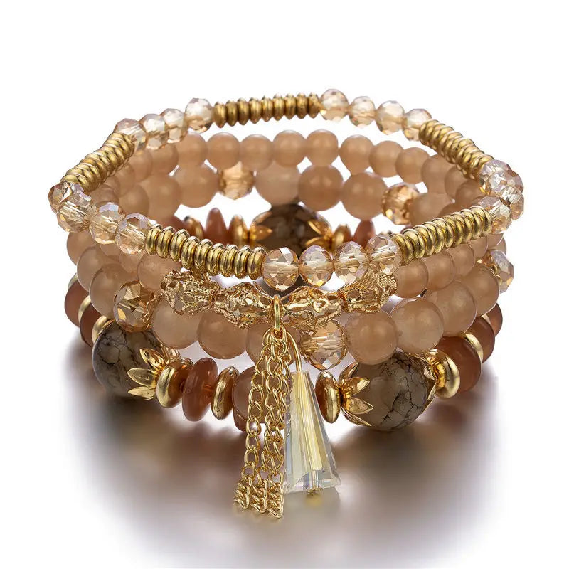 4 Stück neue Quasten-Charm-Perlen-Armband-Set für Frauen Bunt Glasperlenkette Armreif Weiblicher böhmischer Schmuck
