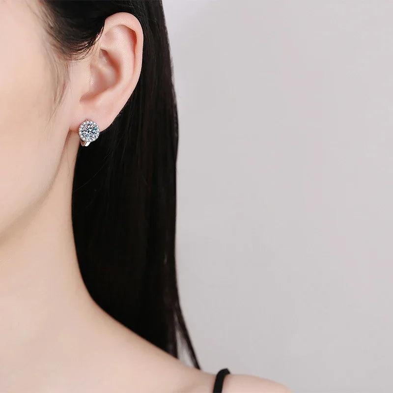 NeeTim 1ct 6.5mm Moissanit-Ohrringe für Frauen, S925 Sterlingsilber mit 18k vergoldeten Diamant-Ohrsteckern, Hochzeitsparty-Schmuck