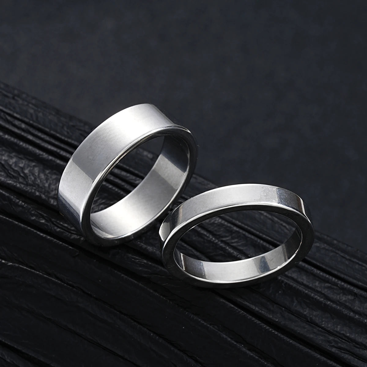 2024 Neue schlichte Edelstahl-Schmucksets in Silber für Herren Unisex Punk Vintage Glatter Ring Halskette Armband Set Geschenke