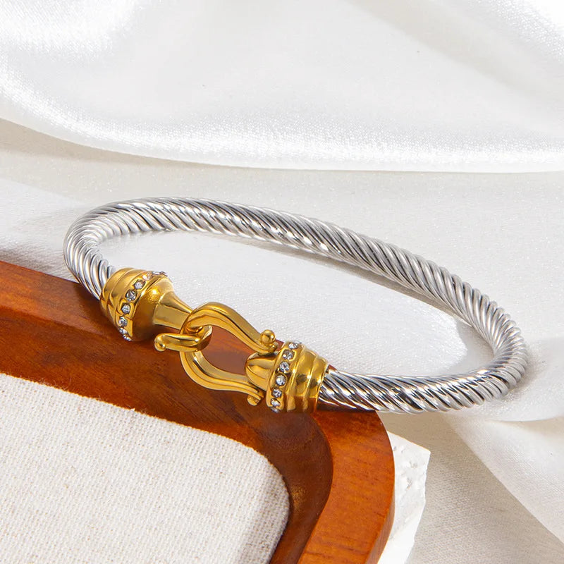 1x Edelstahl vergoldet Armreif Trendiger Retro Hip-Hop Stil Armband Fried Dough Twists Stahldrahtseil Farbfester Armreif