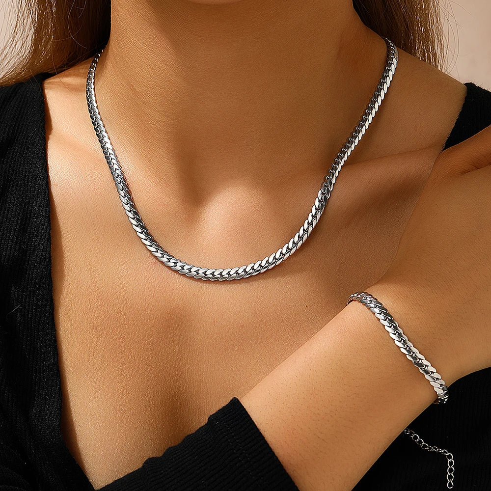 Aomogo Edelstahl Schlichtes flaches kubanisches Kettenarmband Halskette Schmuckset 18k vergoldet Modische dicke Kette Modeschmuck