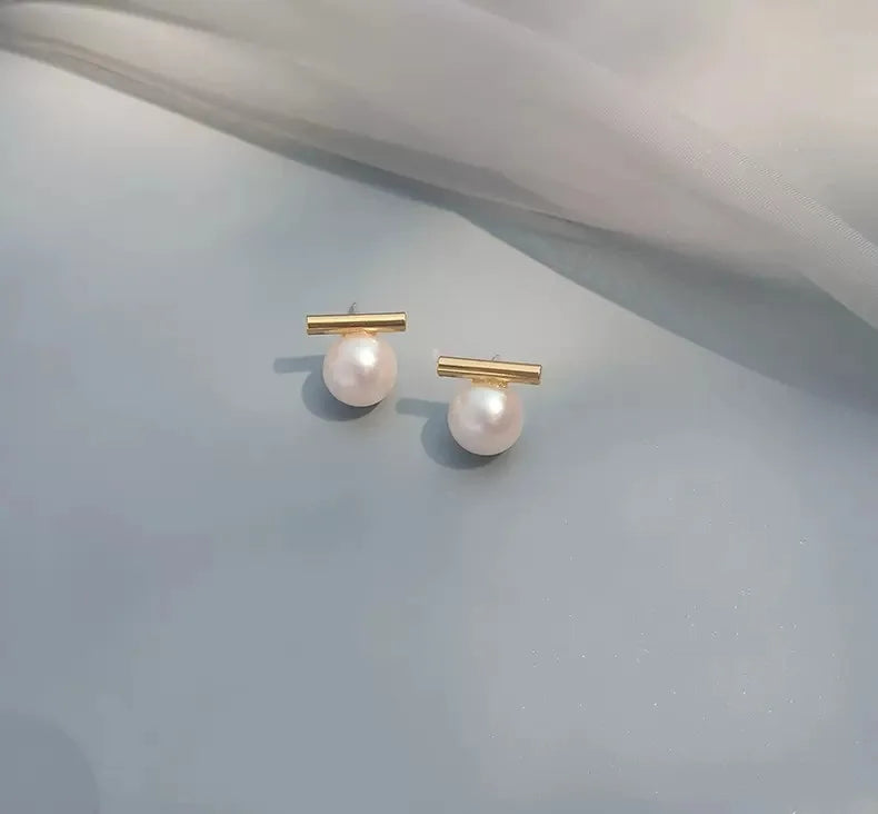 One Character Pearl Personalized Earrings Niche Simple Versatile Earrings Fashionable Temperament High-end Earrings for Women