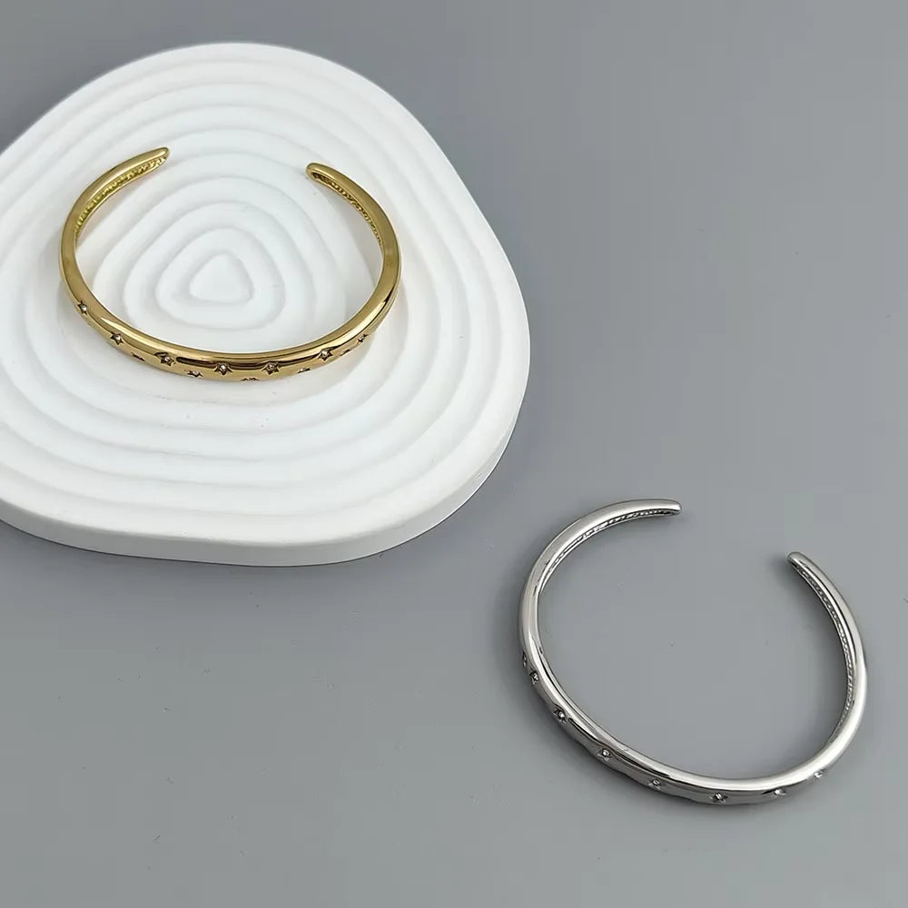Neues fünfzackiges Stern Zirkon vergoldetes Edelstahlarmband 18K, hochwertiges wasserdichtes Pärchenarmband, Ehefrau Geschenk